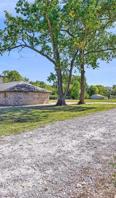 608 North Avenue, Whitesboro TX 76273 - Photo 5