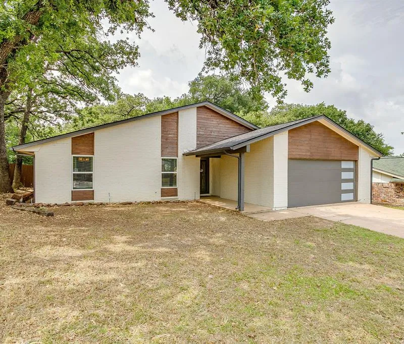 7612 Ripple Creek Court, Fort Worth TX 76120