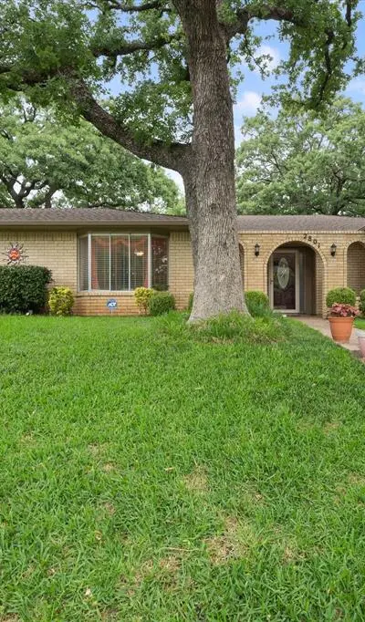 2801 Valparaiso Trail, Arlington TX 76017