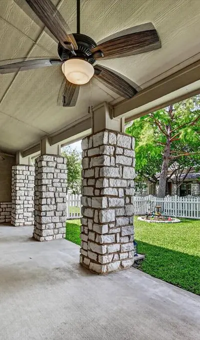 815 Earhart Avenue, Grand Prairie TX 75051 - Photo 5