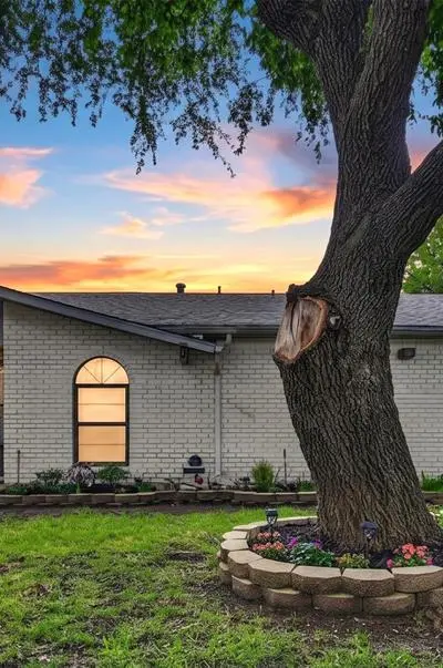 2718 Clover Valley Drive, Garland TX 75043