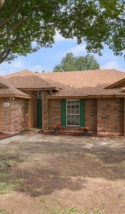302 Newfield Street, Venus TX 76084 - Photo 2