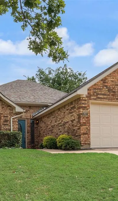 907 Sharp Drive, Cedar Hill TX 75104 - Photo 2