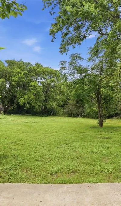 508 W Willingham Street, Cleburne TX 76033 - Photo 2