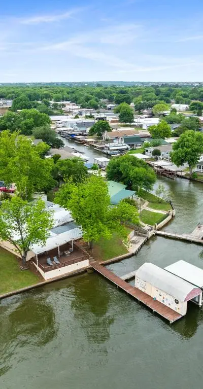 6500 Dayla Court, Granbury TX 76049 - Photo 2
