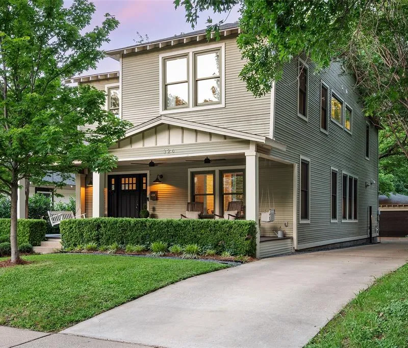 326 S Edgefield Avenue, Dallas TX 75208