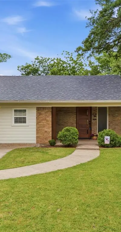 814 Westmount Avenue, Dallas TX 75211 - Photo 2