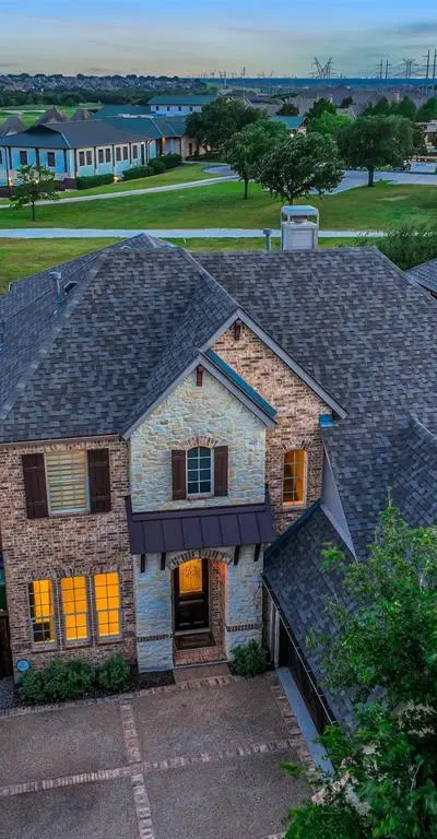 2512 Sir Alexander Lane, Lewisville TX 75056 - Photo 2