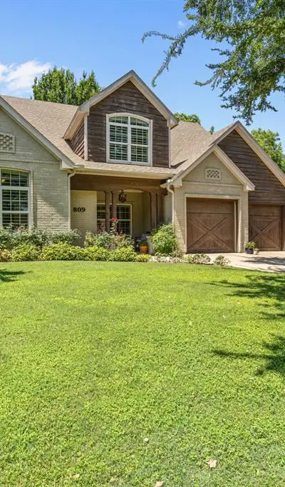 809 Edgefield Road, Fort Worth TX 76107
