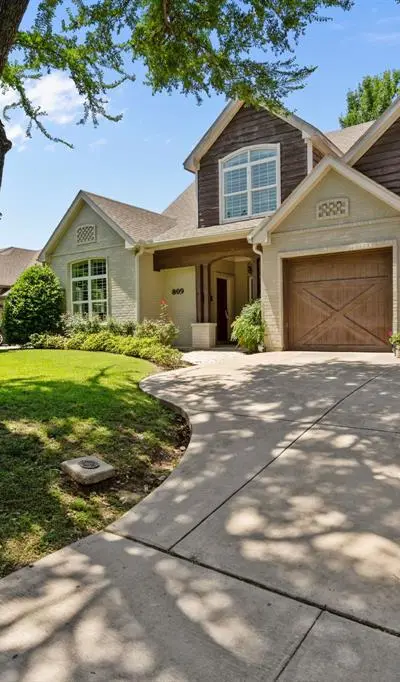 809 Edgefield Road, Fort Worth TX 76107 - Photo 2