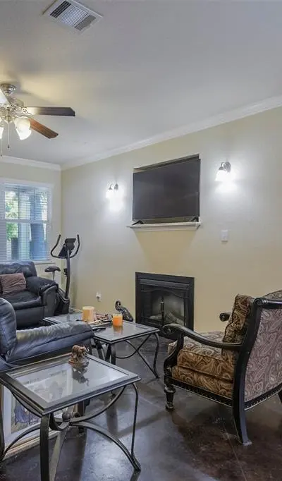 714 N Center Street, Arlington TX 76011 - Photo 3