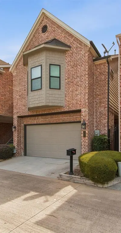 18323 Frankford Lakes Circle, Dallas TX 75252 - Photo 2