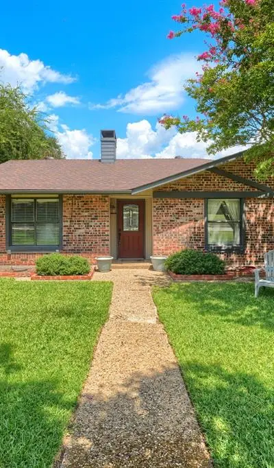 2929 Spring Brook Drive, Garland TX 75044