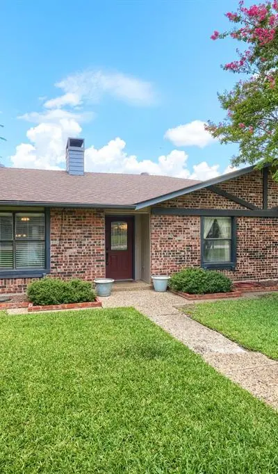2929 Spring Brook Drive, Garland TX 75044 - Photo 2