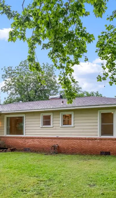 421 S 1st Street, Krum TX 76249 - Photo 3