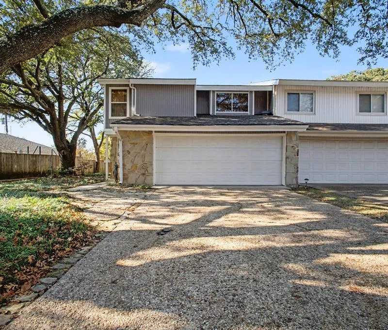 2920 Shady Lake Circle, Carrollton TX 75006