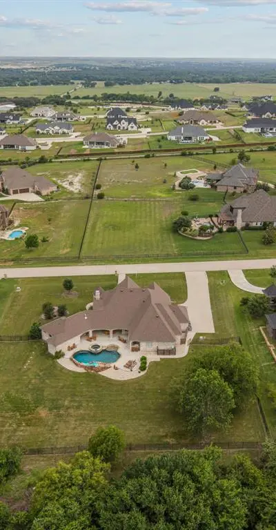 7809 Bella Flora Drive, Fort Worth TX 76126 - Photo 2