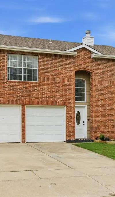 8173 Heritage Place Drive, Fort Worth TX 76137 - Photo 2