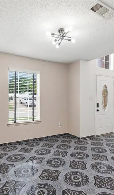 8173 Heritage Place Drive, Fort Worth TX 76137 - Photo 4