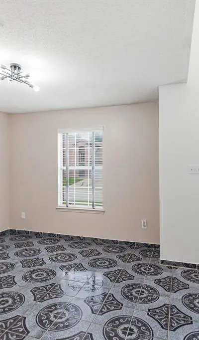 8173 Heritage Place Drive, Fort Worth TX 76137 - Photo 5