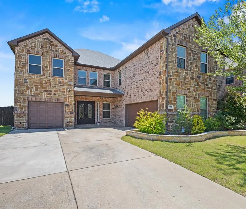 3512 Harlan Drive, Sachse TX 75048