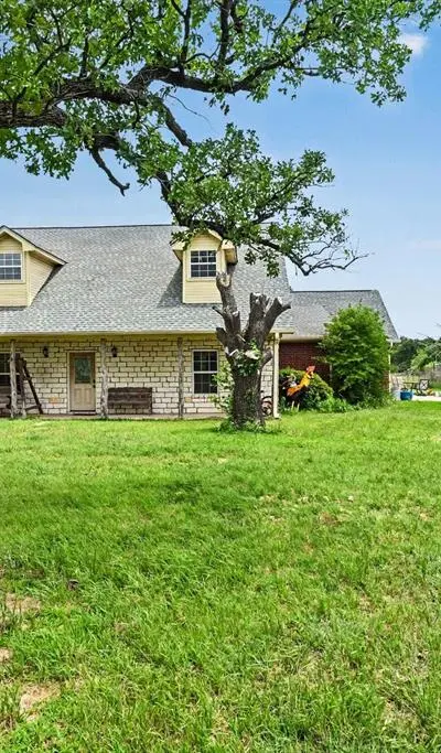 1342 County Road 1180, Decatur TX 76234