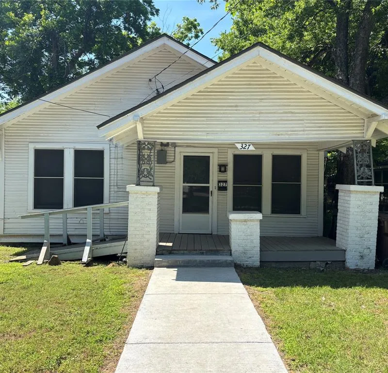 327 Egan Street, Denton TX 76201
