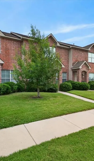 2312 Calendar Court, Grand Prairie TX 75050 - Photo 4