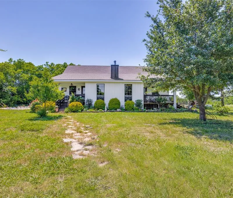 744 County Road 4910, Trenton TX 75490