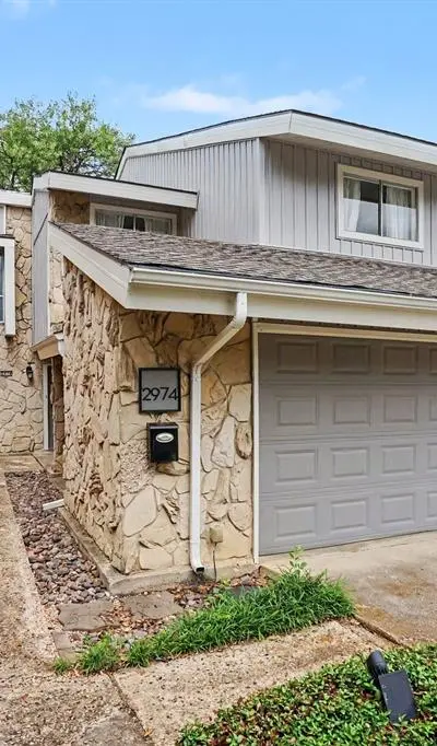 2974 Country Place Circle, Carrollton TX 75006