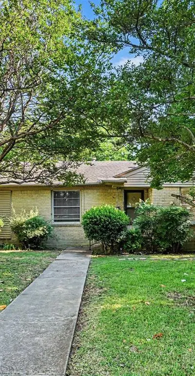 5918 Overlook Drive, Dallas TX 75227 - Photo 2