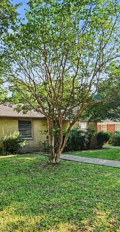 5918 Overlook Drive, Dallas TX 75227 - Photo 3