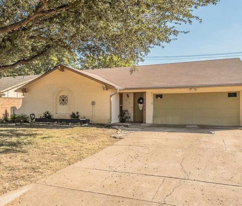 4108 Longleaf Lane, Fort Worth TX 76137