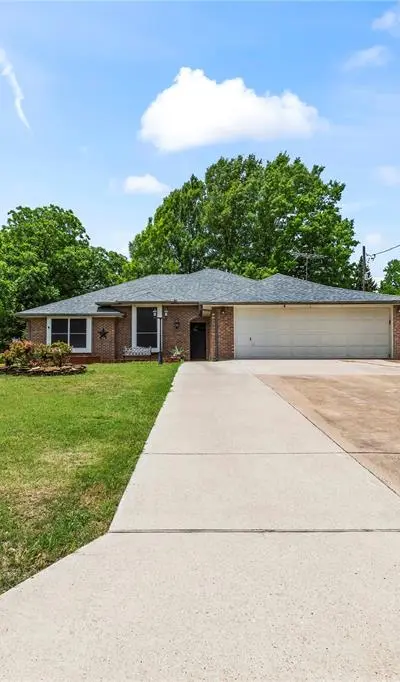 403 N Casa Grande Circle, Duncanville TX 75116