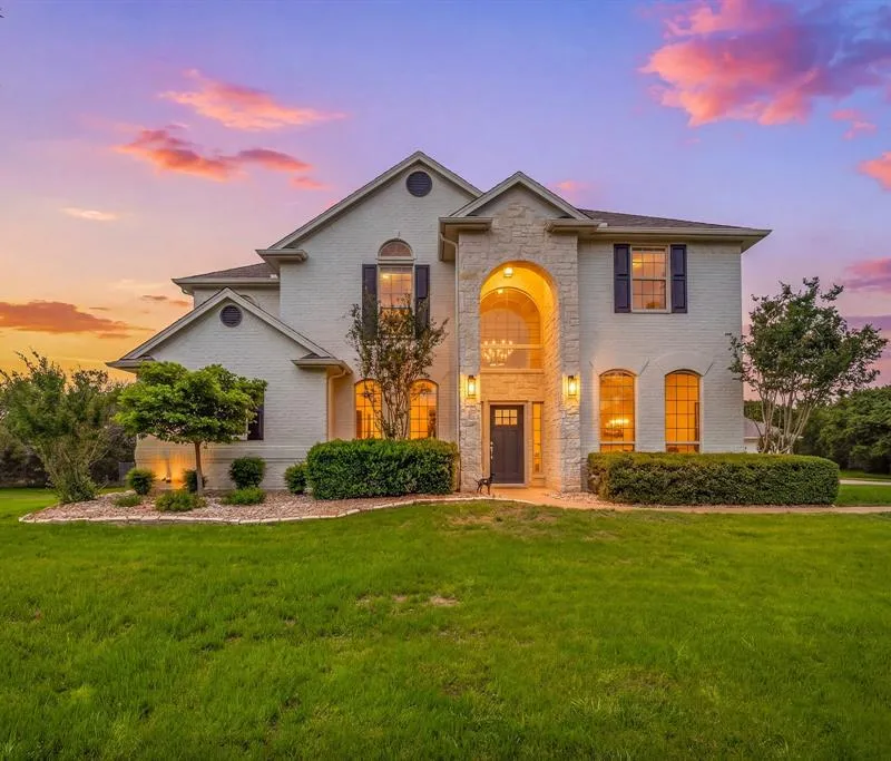 6901 Running Deer Court, Granbury TX 76049
