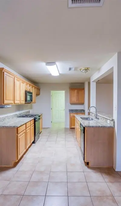 320 Shane Lane, Burleson TX 76028 - Photo 5