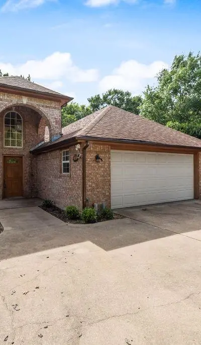 115 Idle Creek Court, DeSoto TX 75115 - Photo 2