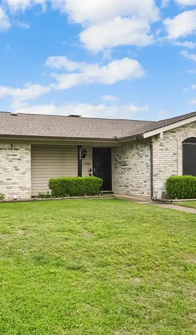3224 Rockne Lane, Mesquite TX 75150 - Photo 2