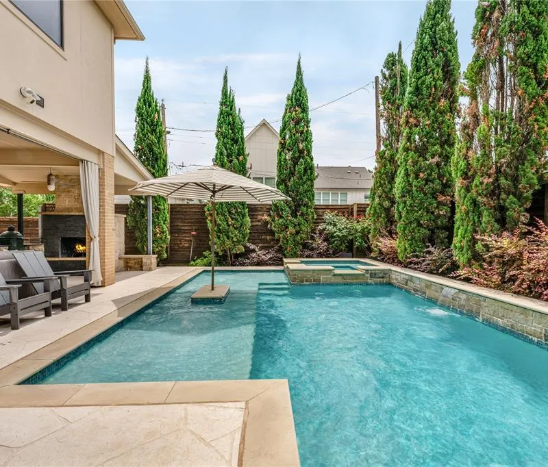 6910 Huff Trail, Dallas TX 75214