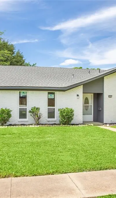 1021 Pleasant Valley Road, Garland TX 75040 - Photo 2