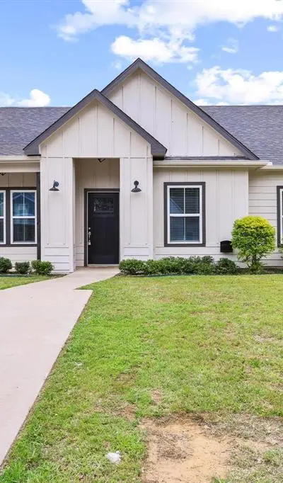 514 W Hull Street, Denison TX 75020