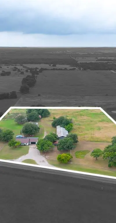 300 S Caddo Street, Lipan TX 76462 - Photo 2
