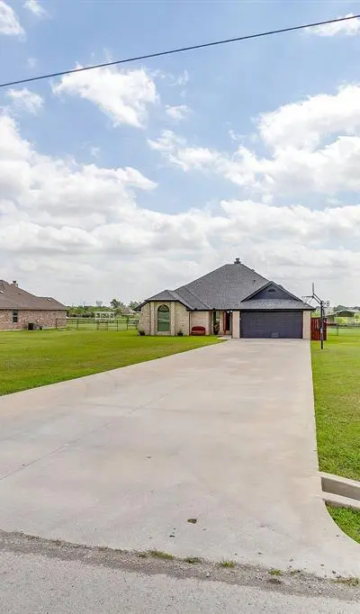 4129 Florance Road, Ponder TX 76259 - Photo 2