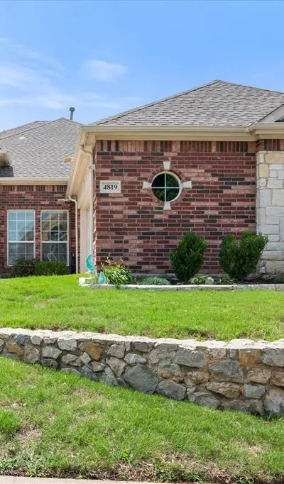 4819 King Harbor Court, Grand Prairie TX 75052 - Photo 2