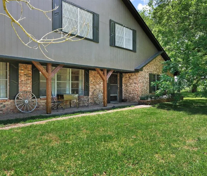 1847 County Road 4205, Bonham TX 75418