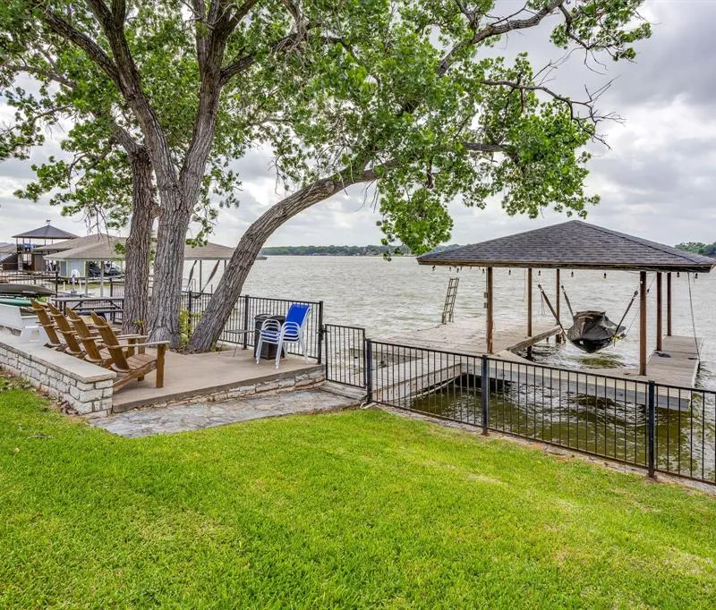 103 Casas Del Sur Street, Granbury TX 76049