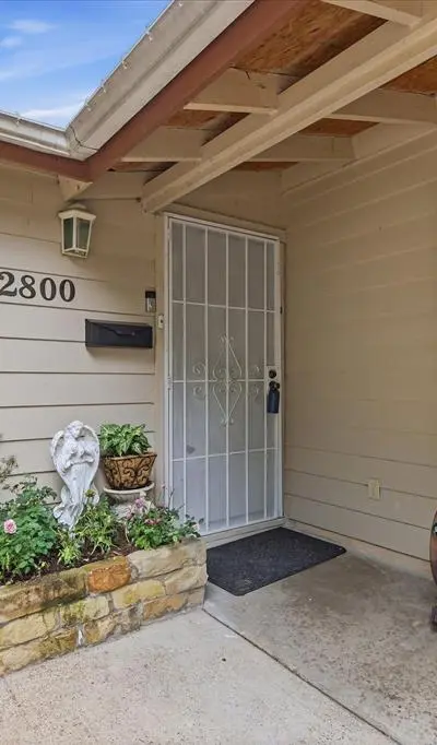 2800 Brockbank Drive, Irving TX 75062 - Photo 3