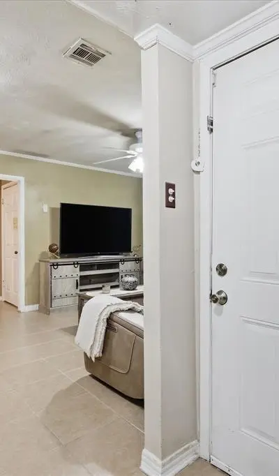 2800 Brockbank Drive, Irving TX 75062 - Photo 4