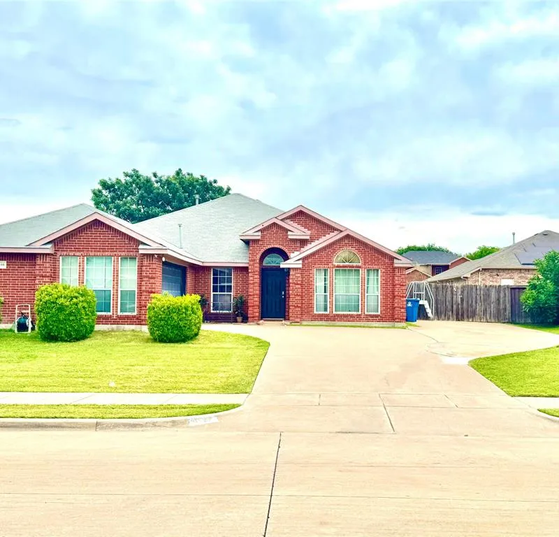 1208 Rio Vista Drive, DeSoto TX 75115