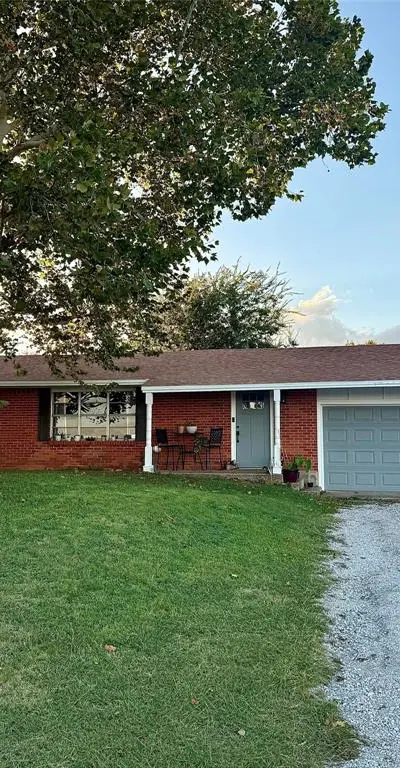 200 Arden Street, Bowie TX 76230